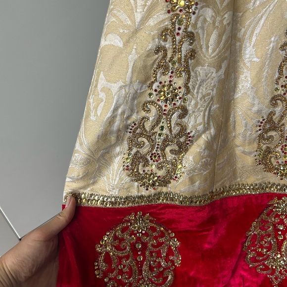 Indian / Punjabi suit - Picture 4 of 10